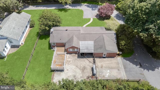 7416 CENTRE ST, Sykesville, MD 21784