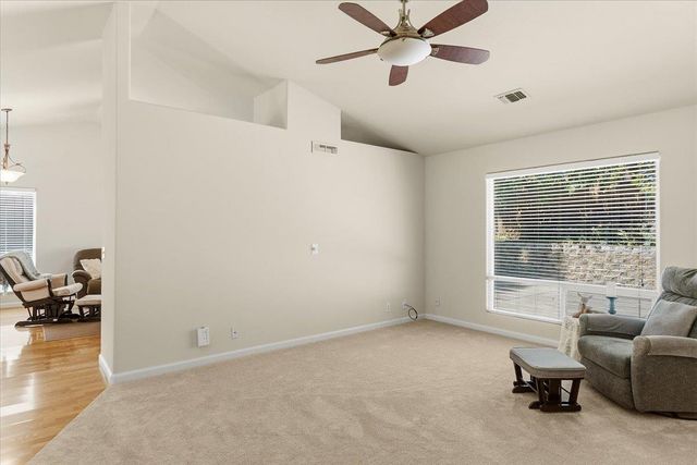 2914 Willow St, Pollock Pines, CA 95726