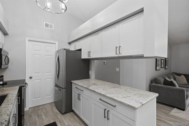 1326 Shoemaker Drive 52, Westland, MI 48185
