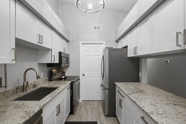 1326 Shoemaker Drive 52, Westland, MI 48185