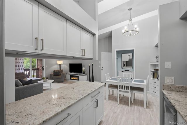 1326 Shoemaker Drive 52, Westland, MI 48185