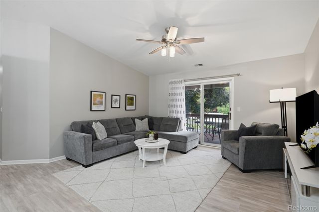 1326 Shoemaker Drive 52, Westland, MI 48185