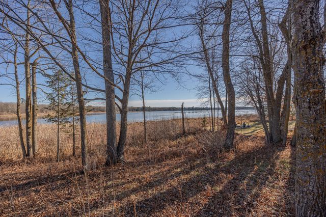 4701 Shangri La Drive NE, Longville, MN 56655