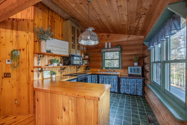 4701 Shangri La Drive NE, Longville, MN 56655