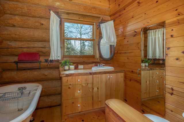 4701 Shangri La Drive NE, Longville, MN 56655