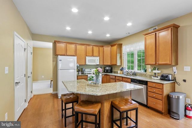 60 ABINGTON CT, Mays Landing, NJ 08330