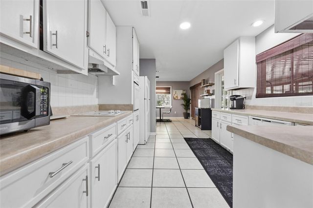3321 NW 29TH AVENUE, Gainesville, FL 32605