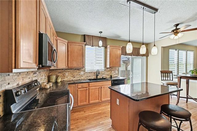 5505 N Wyoming Street, Kansas City, MO 64118