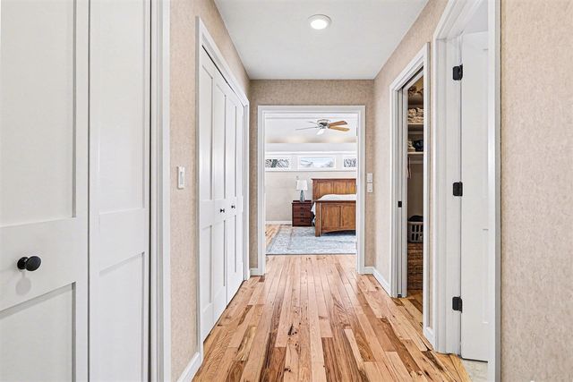 1134 S Lakeside Drive, Battle Creek, MI 49015