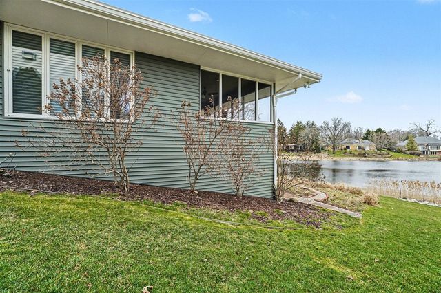 1134 S Lakeside Drive, Battle Creek, MI 49015