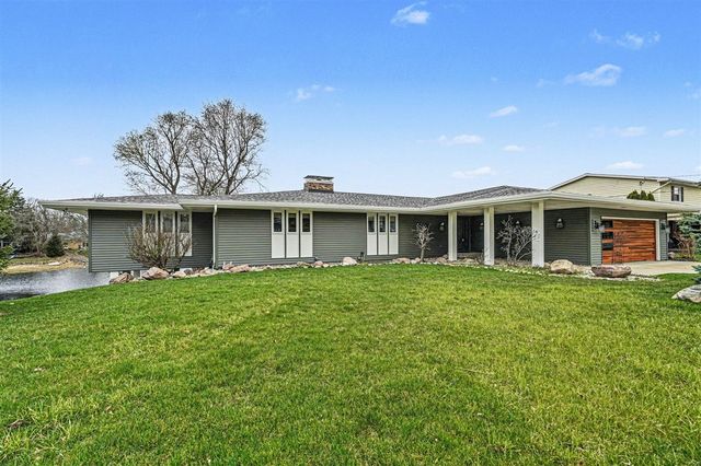 1134 S Lakeside Drive, Battle Creek, MI 49015