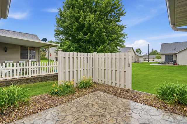 1013 10th Street 0, De Witt, IA 52742