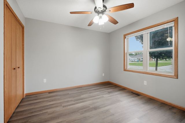 1013 10th Street 0, De Witt, IA 52742