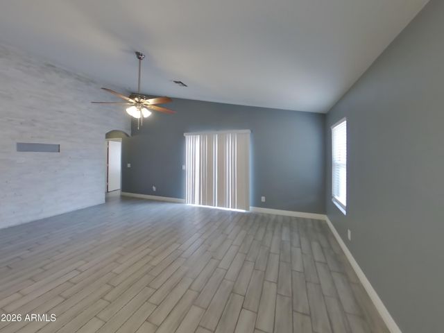 8610 W ECHO Lane, Peoria, AZ 85345