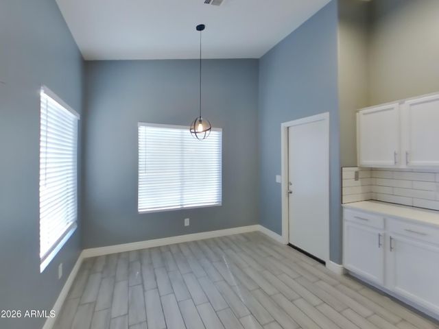 8610 W ECHO Lane, Peoria, AZ 85345