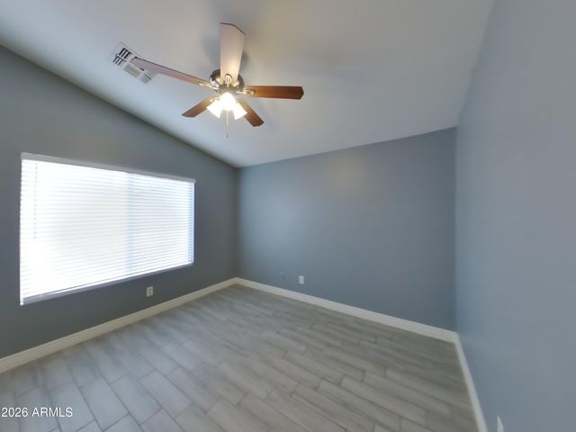 8610 W ECHO Lane, Peoria, AZ 85345