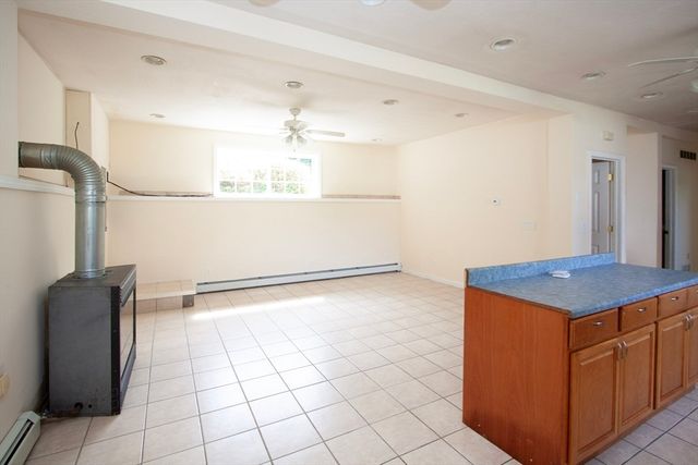 83 Ernest Ave, Worcester, MA 01604