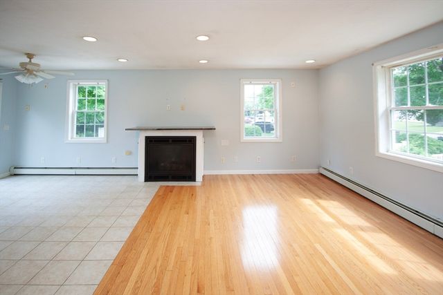 83 Ernest Ave, Worcester, MA 01604