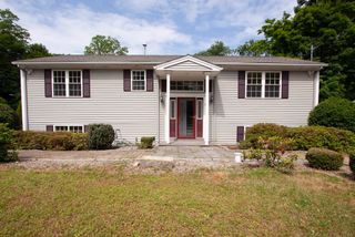 83 Ernest Ave, Worcester, MA 01604