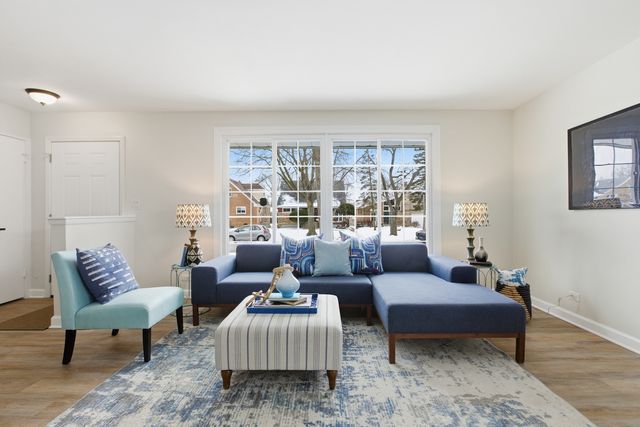 3822 Fargo Avenue, Skokie, IL 60076