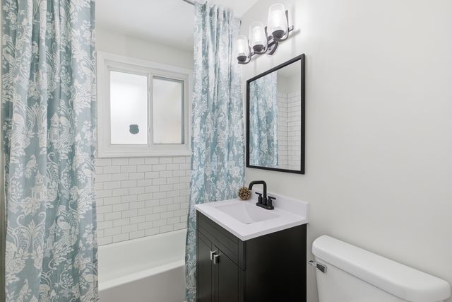 3822 Fargo Avenue, Skokie, IL 60076