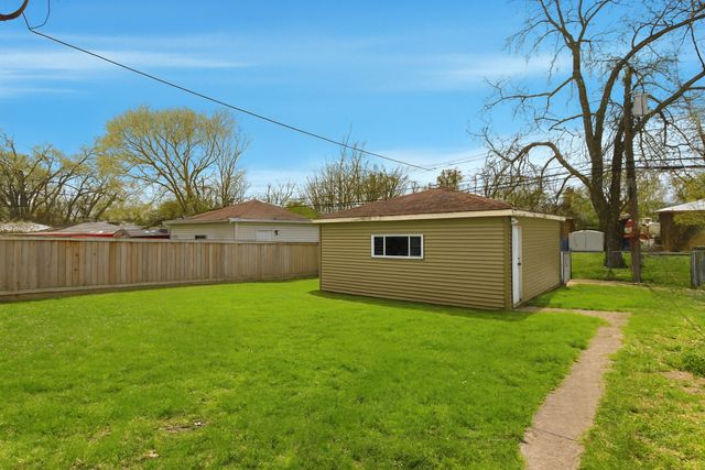 3822 Fargo Avenue, Skokie, IL 60076