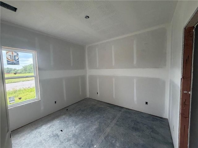 11109 E 209TH Street, Peculiar, MO 64078