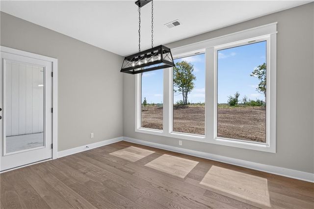 11109 E 209TH Street, Peculiar, MO 64078