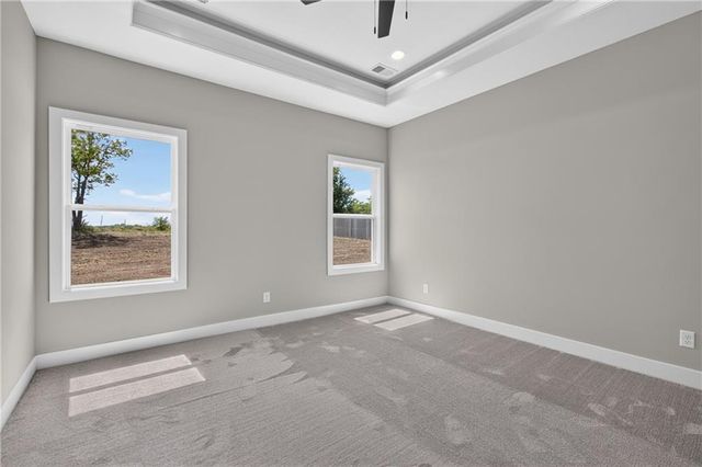 11109 E 209TH Street, Peculiar, MO 64078