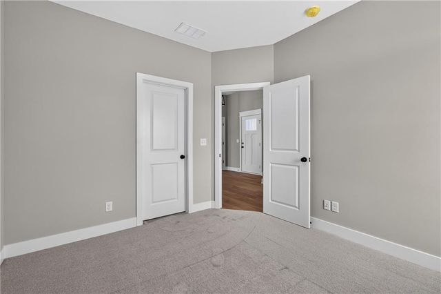 11109 E 209TH Street, Peculiar, MO 64078