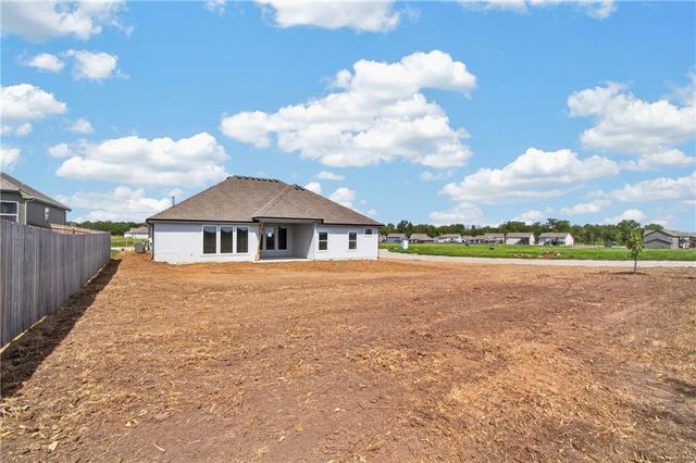 11109 E 209TH Street, Peculiar, MO 64078