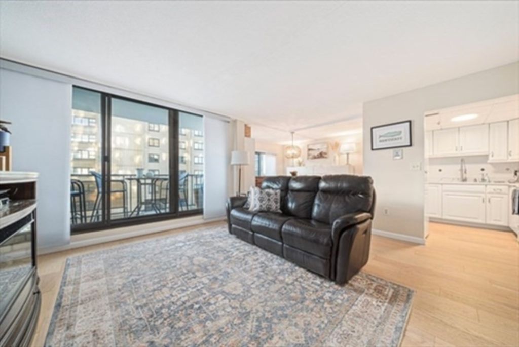 73 Broad Reach T44C, Weymouth, MA 02191