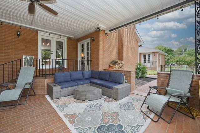 200 Rising Sun Ter, Old Hickory, TN 37138