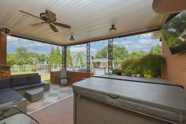 200 Rising Sun Ter, Old Hickory, TN 37138