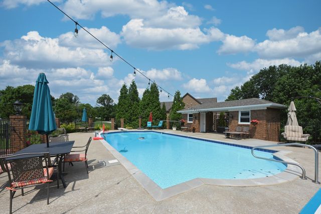 200 Rising Sun Ter, Old Hickory, TN 37138