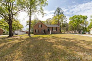 2220 Ross Cauthen Road, Lancaster, SC 29720