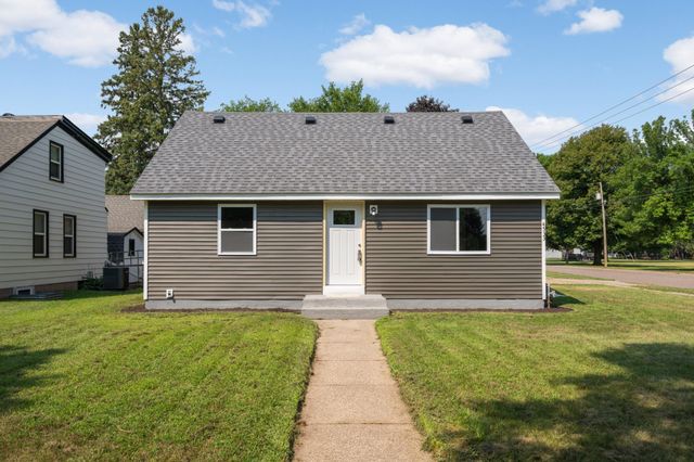 4533 Welcome Avenue N, Crystal, MN 55422