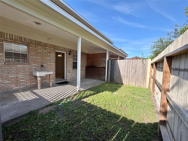 11102 Maize Lane A, Houston, TX 77041