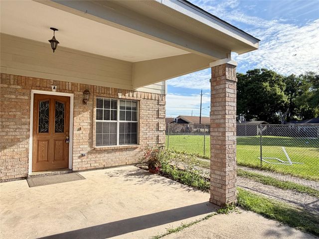 11102 Maize Lane A, Houston, TX 77041