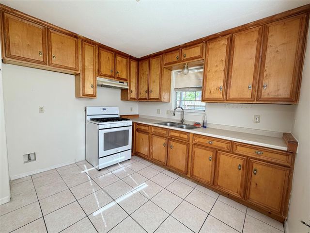 11102 Maize Lane A, Houston, TX 77041