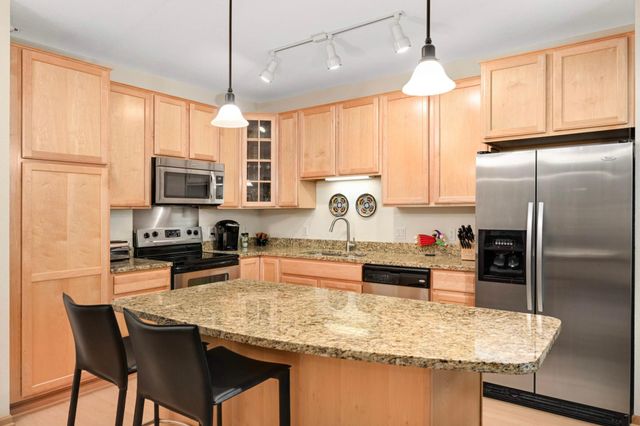 7100 Metro Boulevard 416, Edina, MN 55439