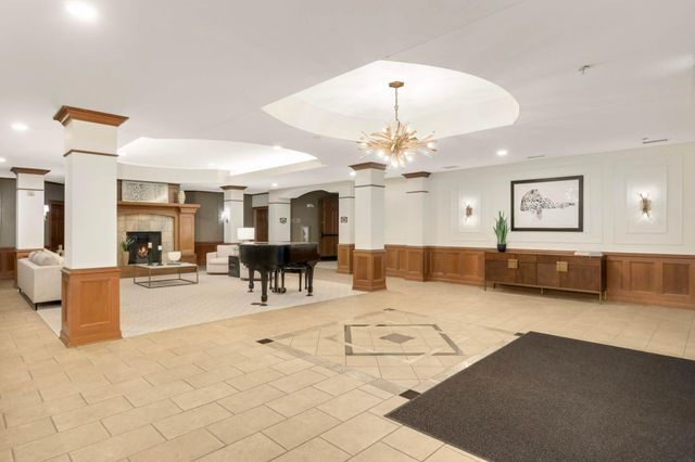 7100 Metro Boulevard 416, Edina, MN 55439