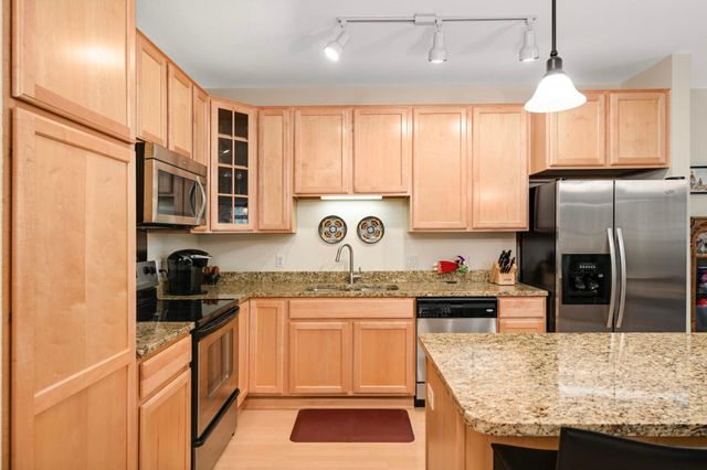 7100 Metro Boulevard 416, Edina, MN 55439