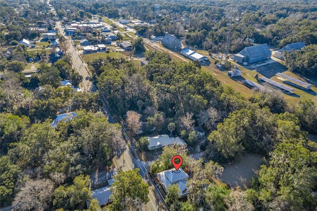 24121 W US HIGHWAY 27, High Springs, FL 32643