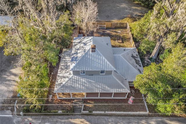 24121 W US HIGHWAY 27, High Springs, FL 32643