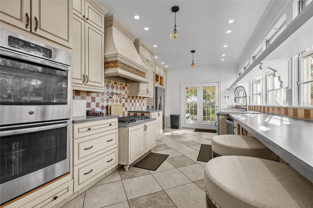 24121 W US HIGHWAY 27, High Springs, FL 32643