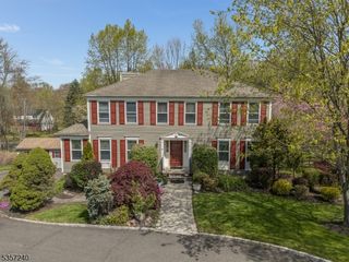 176 Hickory Tavern Rd, Long Hill Twp., NJ 07933