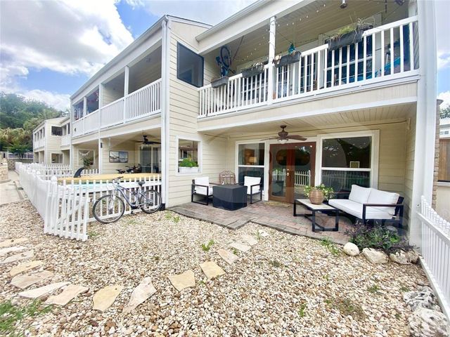 1818 S Lakeshore DR 7, Austin, TX 78741