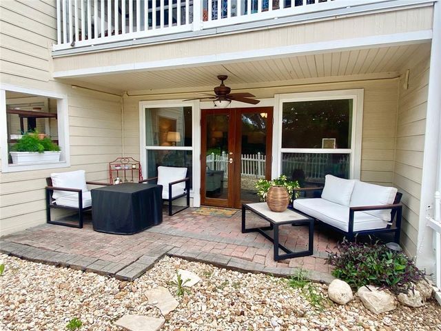 1818 S Lakeshore DR 7, Austin, TX 78741