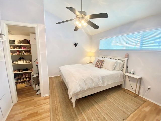 1818 S Lakeshore DR 7, Austin, TX 78741